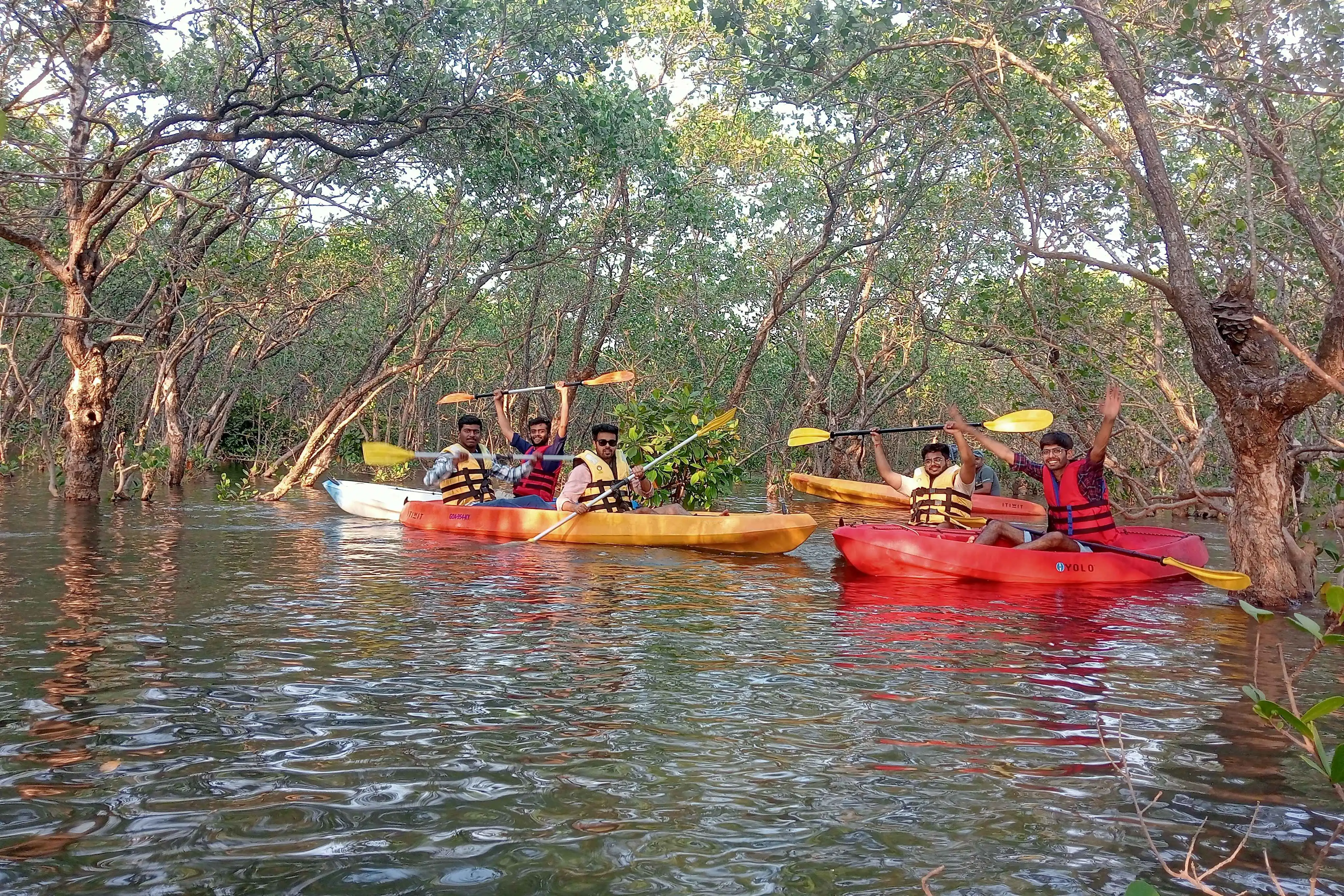 KAYAKING EXCLUSIVELY FOR STUDENTS