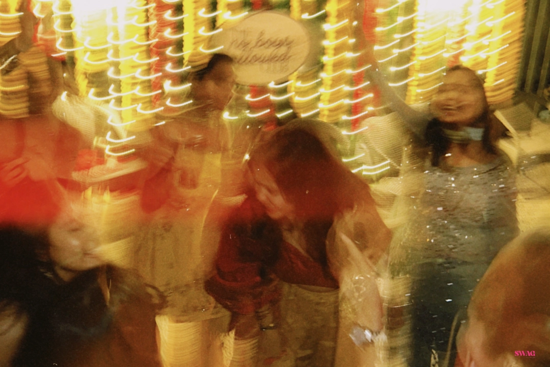 Hot Girls Do Garba