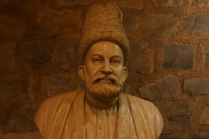 Ghalib Aur Dilli : Poetry ,People & Lost Worlds